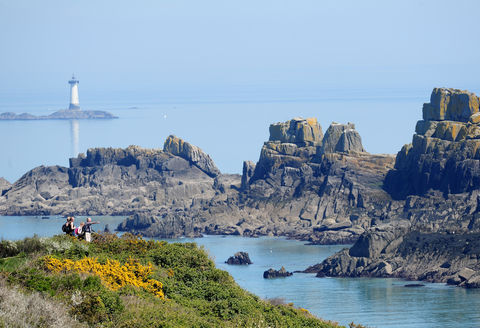 gr 34 pointe du grouin camping